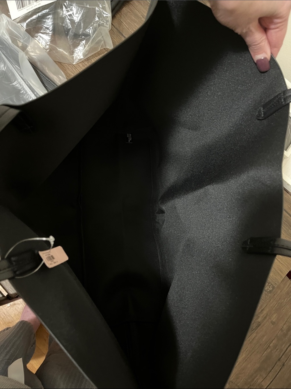 Black Tote Bag with Iridescent Tassel - Picture 4 of 6